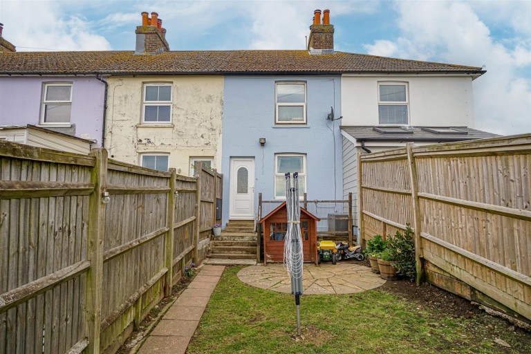 Middle Road, Hastings