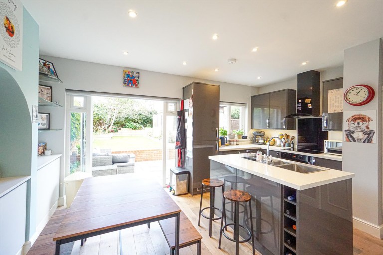 Battle Crescent, St. Leonards-On-Sea