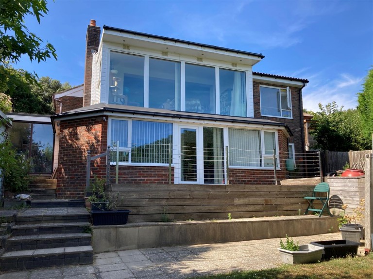 Centurion Rise, Hastings