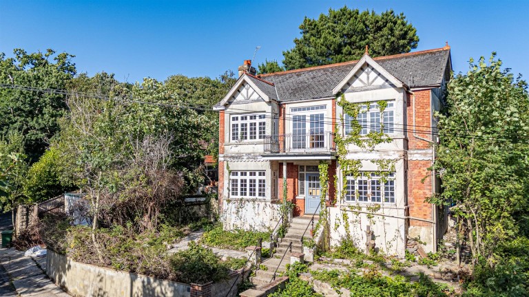 St. Helens Park Road, Hastings