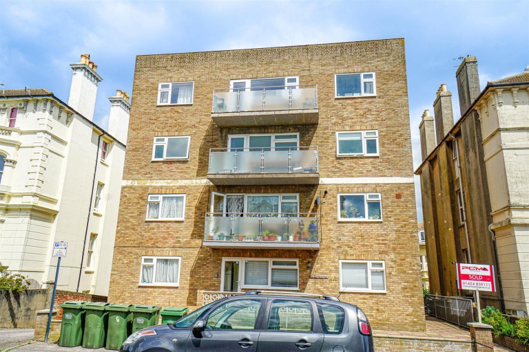 Holmesdale Gardens, Hastings