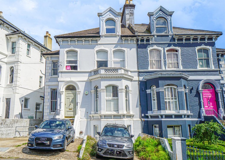 St Helens Park Road, Hastings