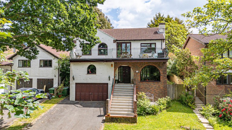 St. Helens Park Road, Hastings