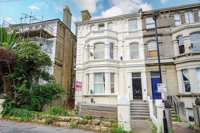 Holmesdale Gardens, Hastings