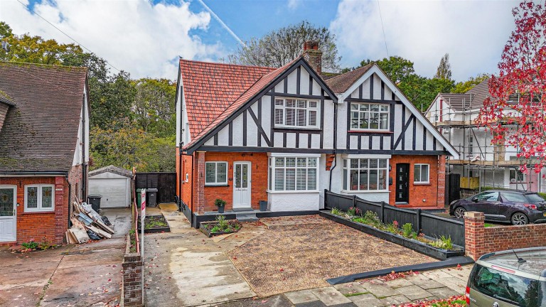 St. Helens Road, Hastings