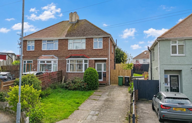 Battle Crescent, St. Leonards-On-Sea