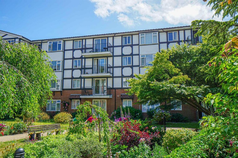 St. Helens Crescent, Hastings