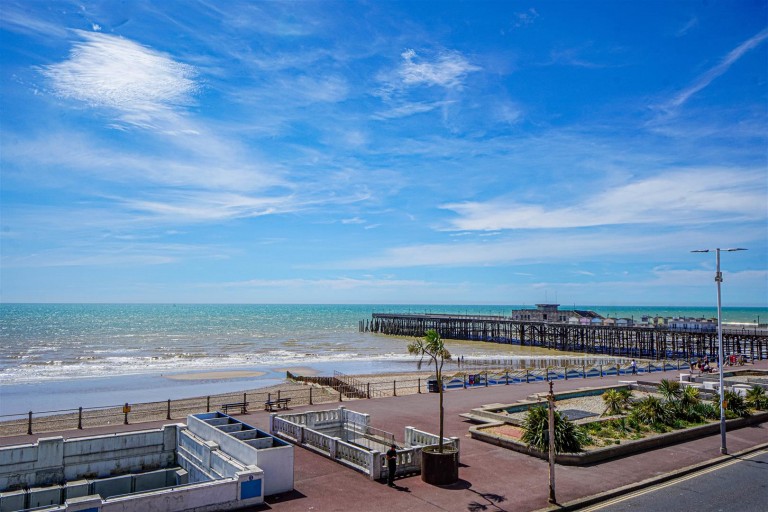 White Rock, Hastings